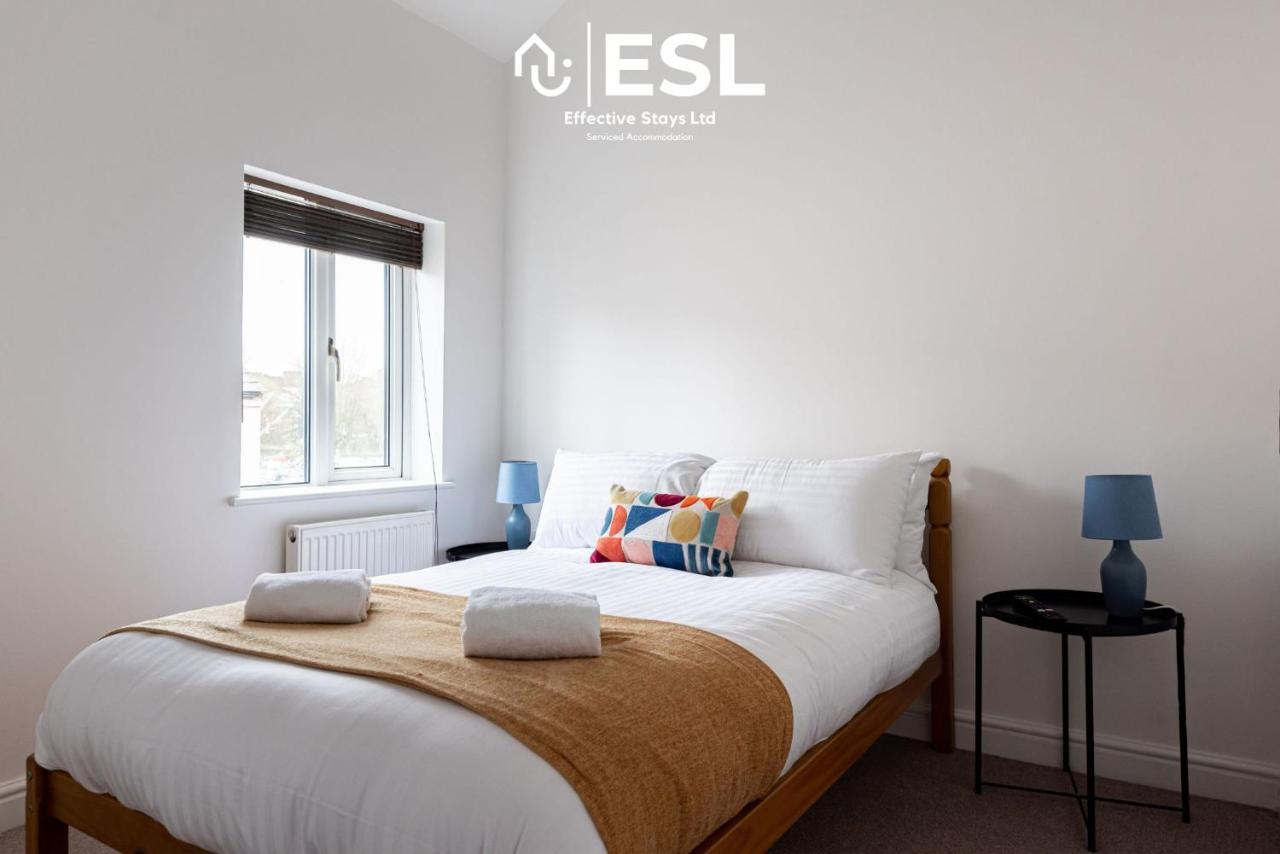 2 Bedroom Terrace Cottage, Parking, 5 Minutes Drive To Royal Shrewsbury Hospital المظهر الخارجي الصورة