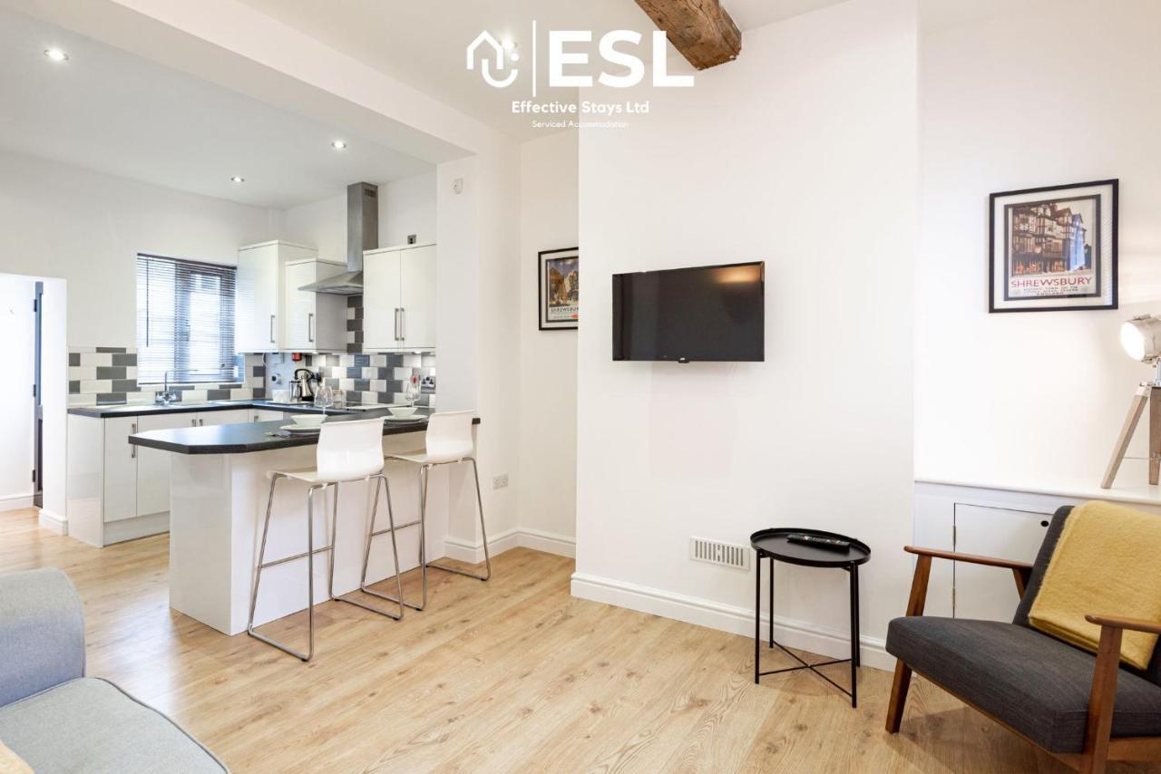 2 Bedroom Terrace Cottage, Parking, 5 Minutes Drive To Royal Shrewsbury Hospital المظهر الخارجي الصورة
