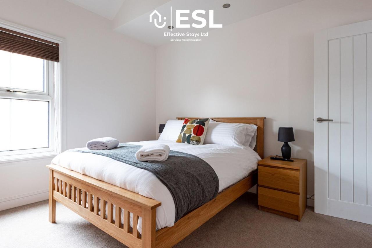 2 Bedroom Terrace Cottage, Parking, 5 Minutes Drive To Royal Shrewsbury Hospital المظهر الخارجي الصورة